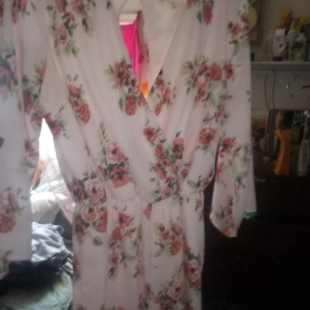 Romper - Picture 2 of 6